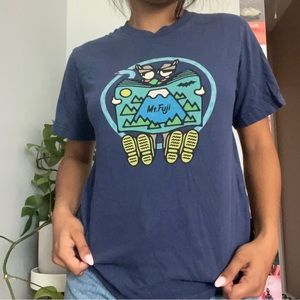 uniqlo graphic tee
